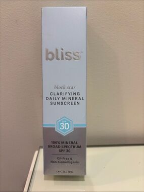 Bliss Clarifying Daily Mineral Sunscreen SPF 30 - Pale Blue & Silver